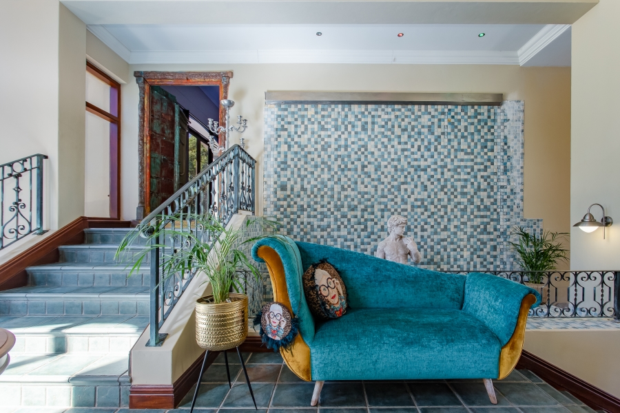 5 Bedroom Property for Sale in Winelands Western Cape